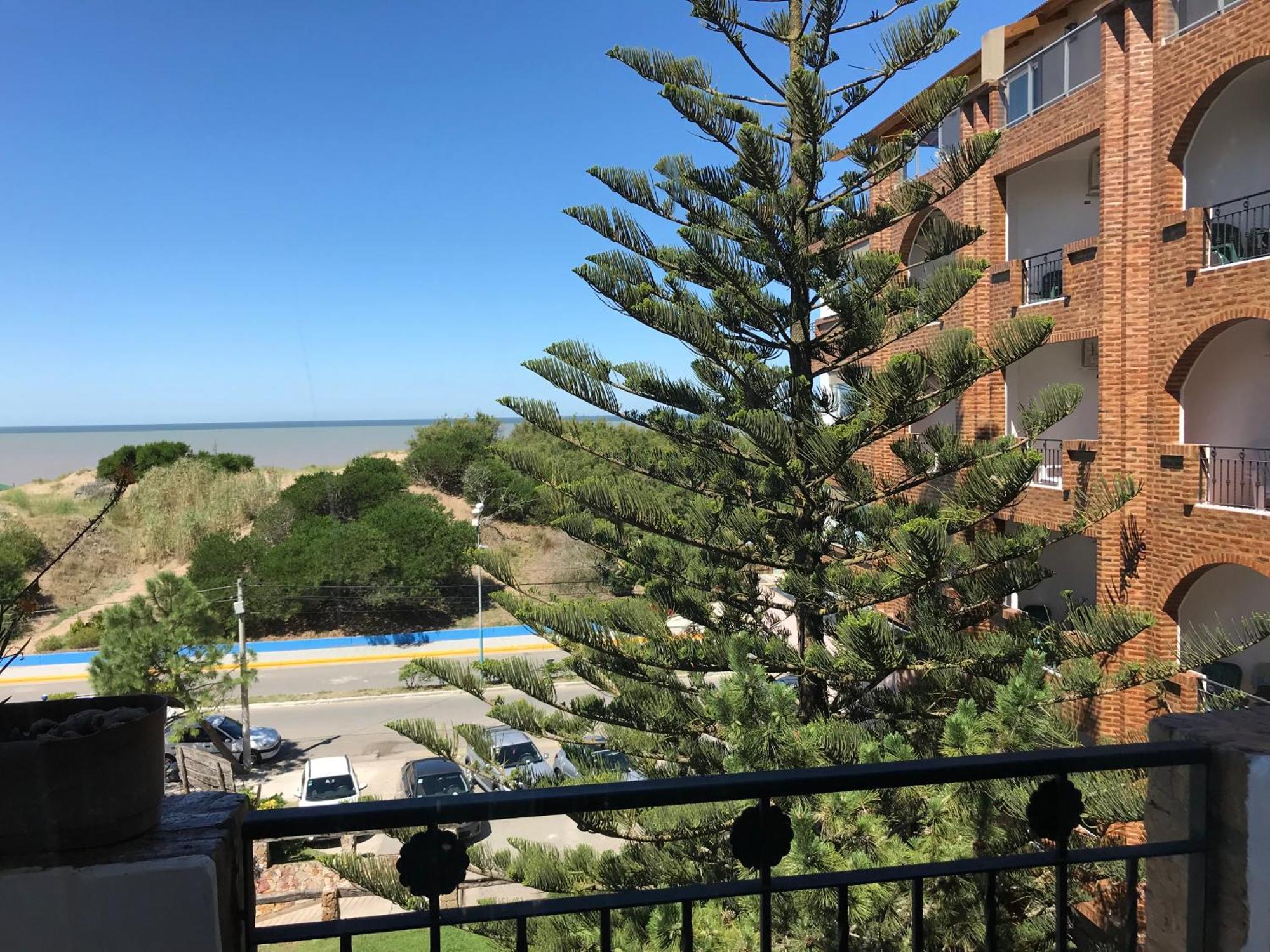 Costanera Mar Hotel & Suites Сан-Клементе-дель-Тую Экстерьер фото